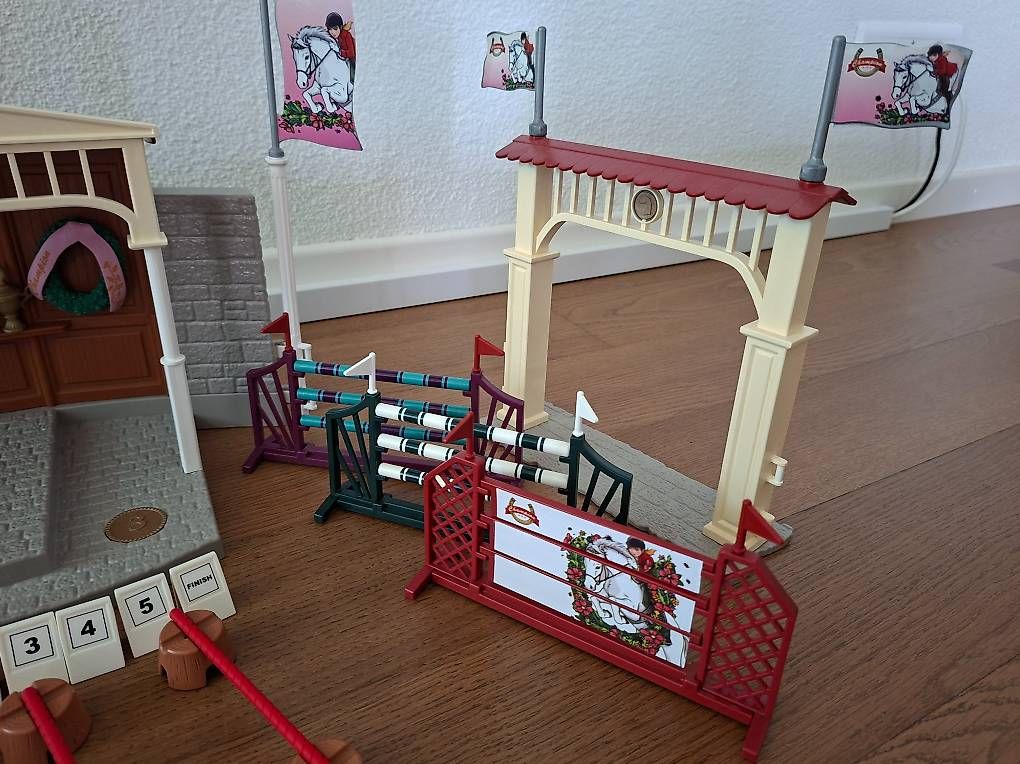 Spielzeuge: Schleich Set "Turnier-/Rangverkündigung" – Gebraucht aus Selzach von marczimi 1