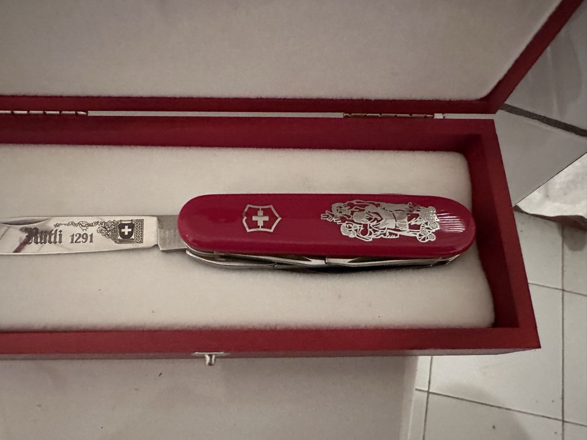 Victorinox Coltelli tascabile: Victorinox 1991 Rutli – Usato da Morbio Inferiore venduto da Ecod 5