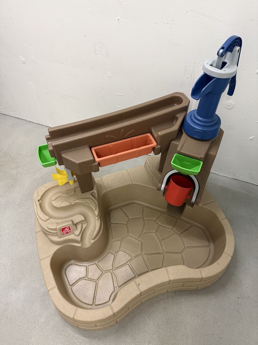 Spielzeuge: Wasserspielzeug mit Pumpe – Gebraucht aus Tann von patrick_13g 1