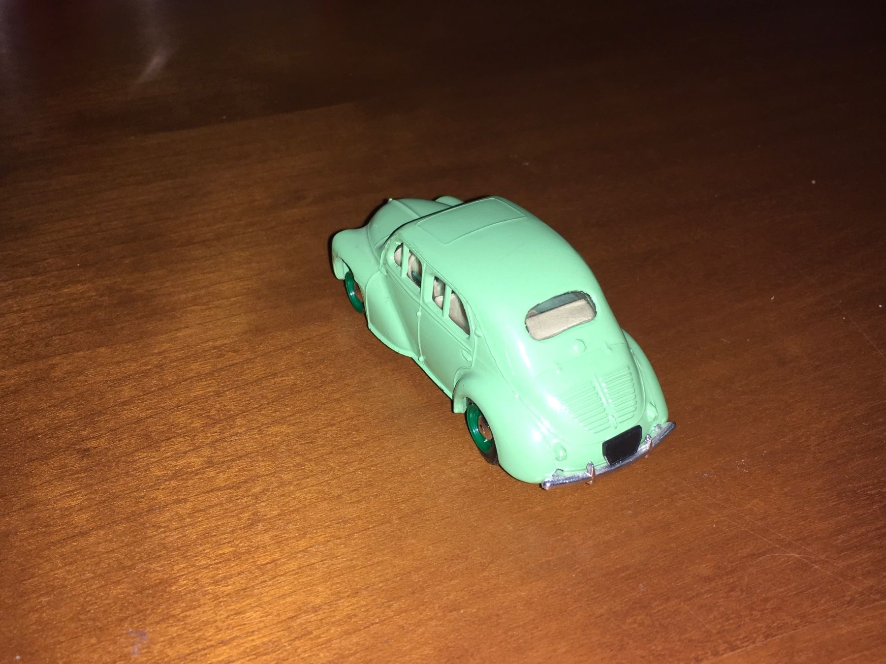 Renault Modellini d'auto: Renault 4CV 1/43 – Usato da Wohlen AG venduto da PrivatSammlung 1
