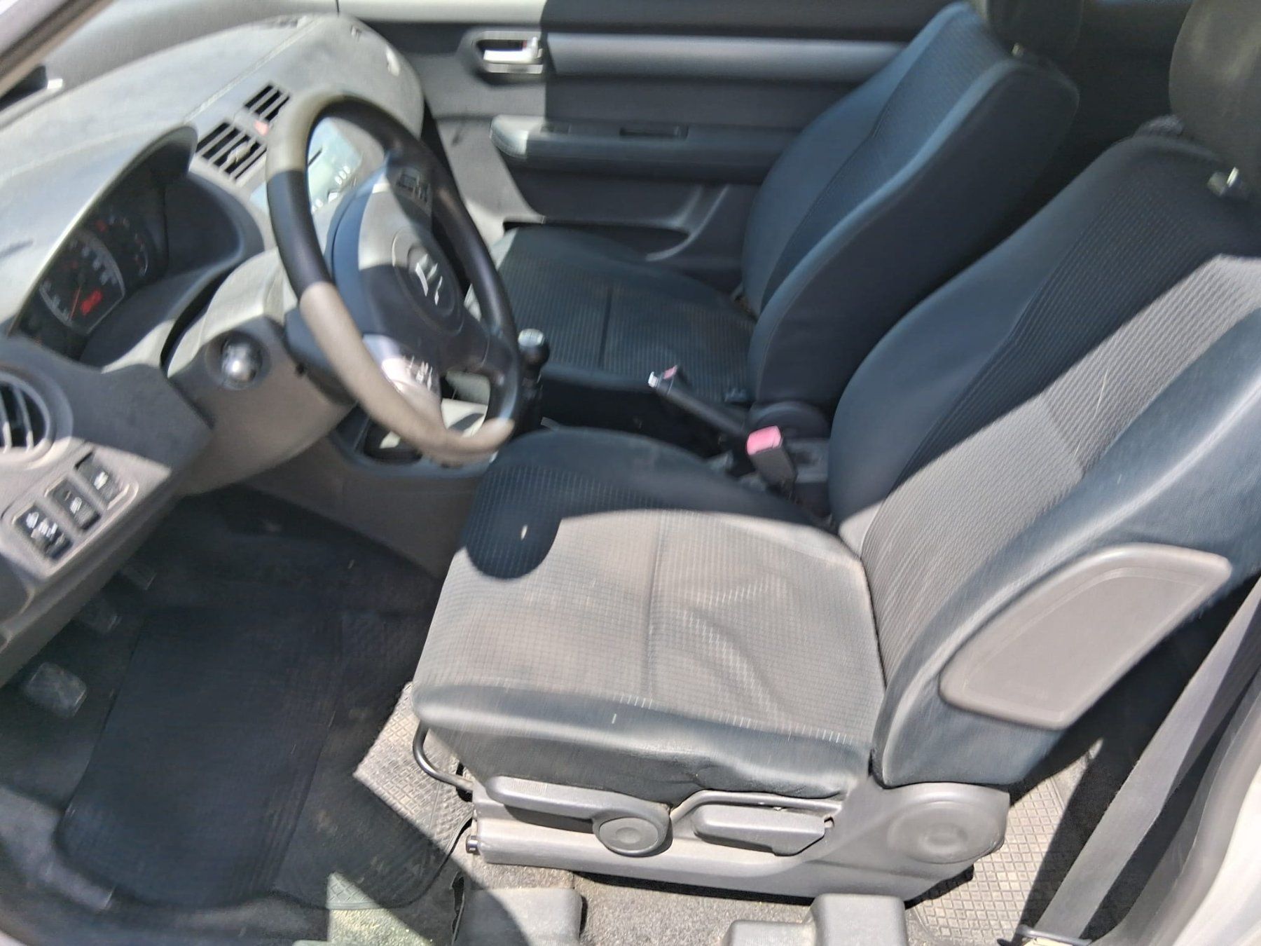 Suzuki Automobili: Suzuki Swift 1.3 2WD – Difettoso da Rüegsbach venduto da Garage3418 9