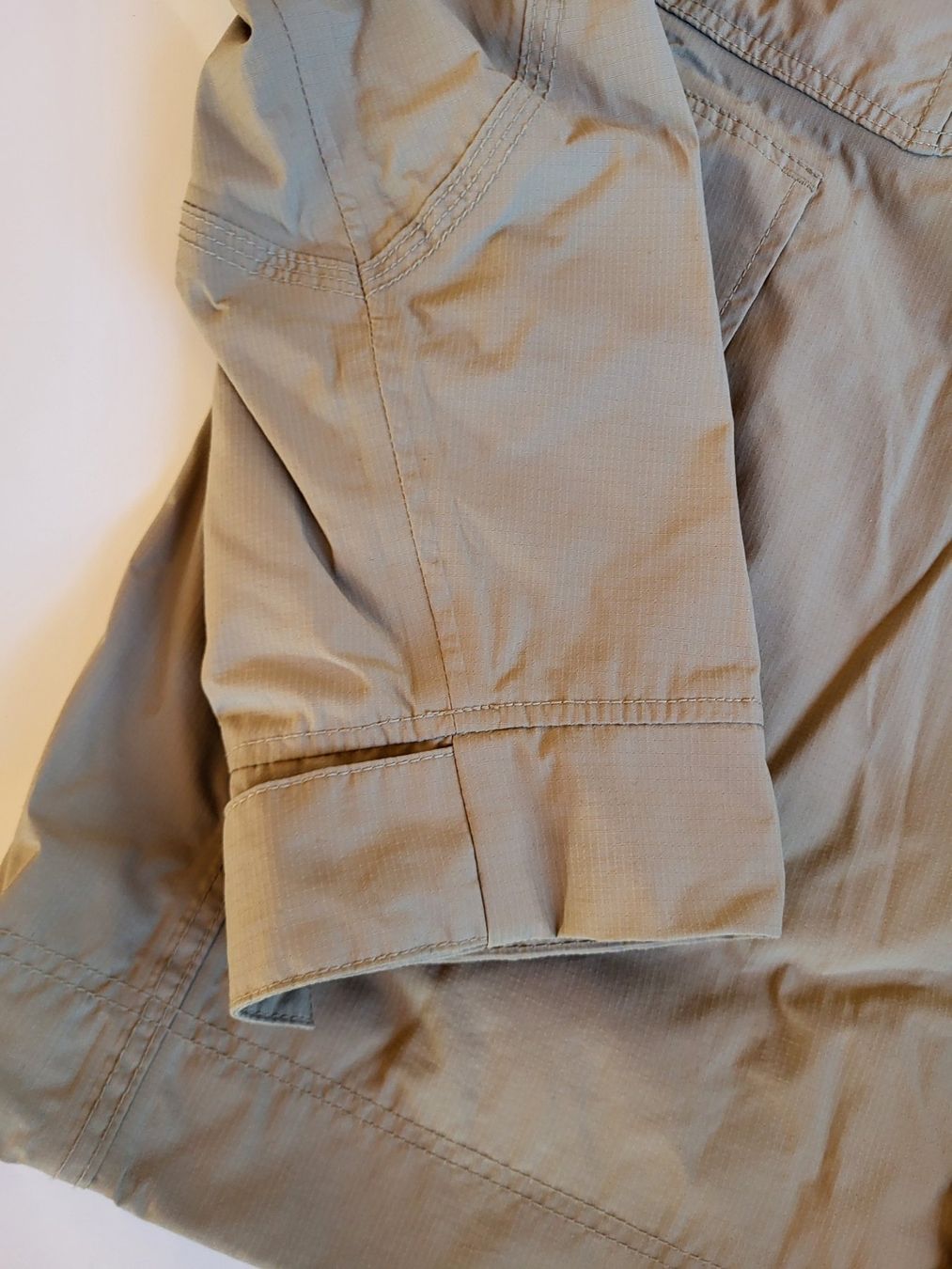 Jacken: AIGLE - Veste Avec Capuche Dans Le Col, Comme Neuve, M – Gebraucht aus Haute-Nendaz von DetoutDerien 3