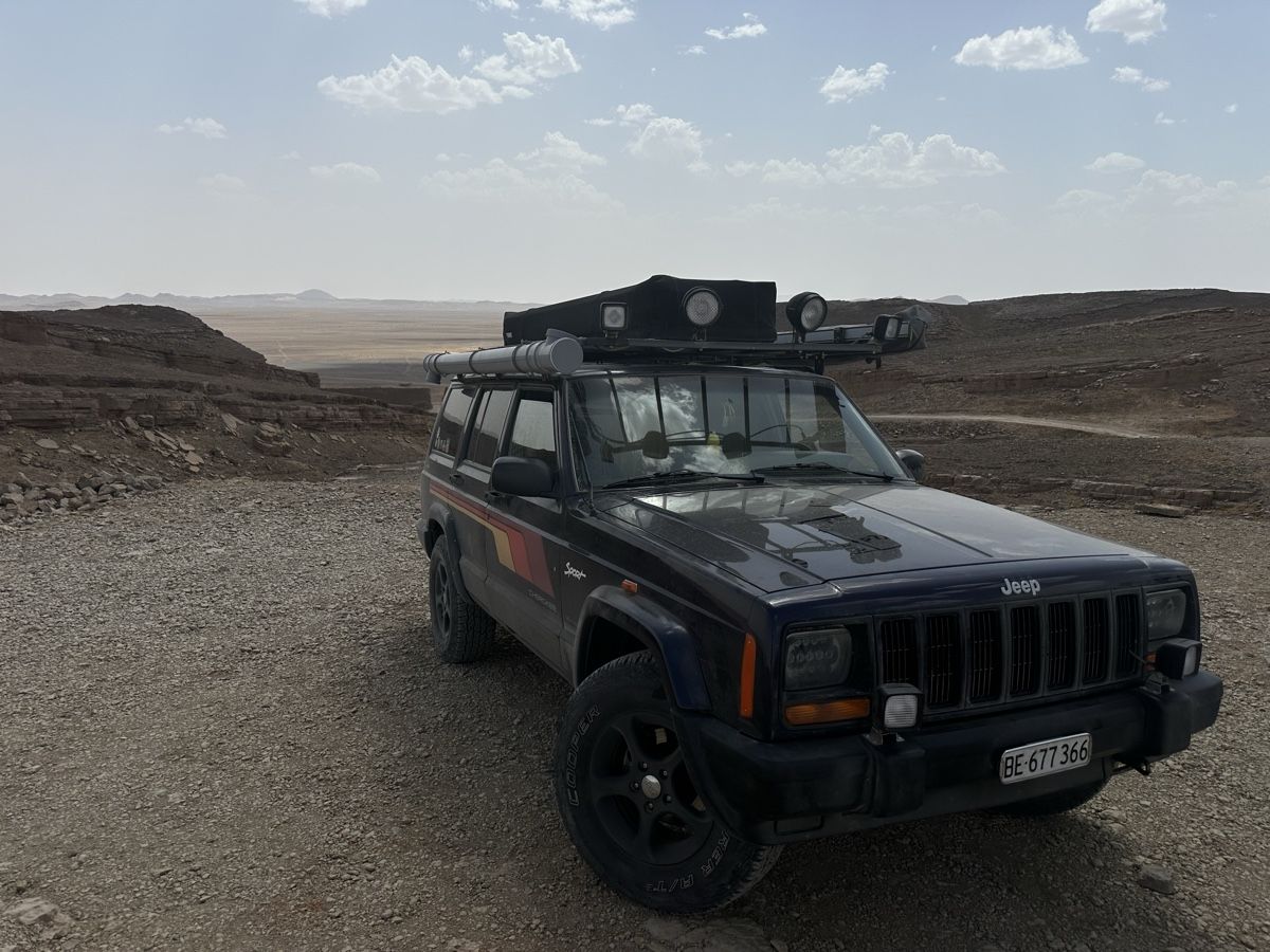 Jeep Automobili: Jeep Cherokee XJ 2.5L – Usato da Worben venduto da jos_xm5y 1
