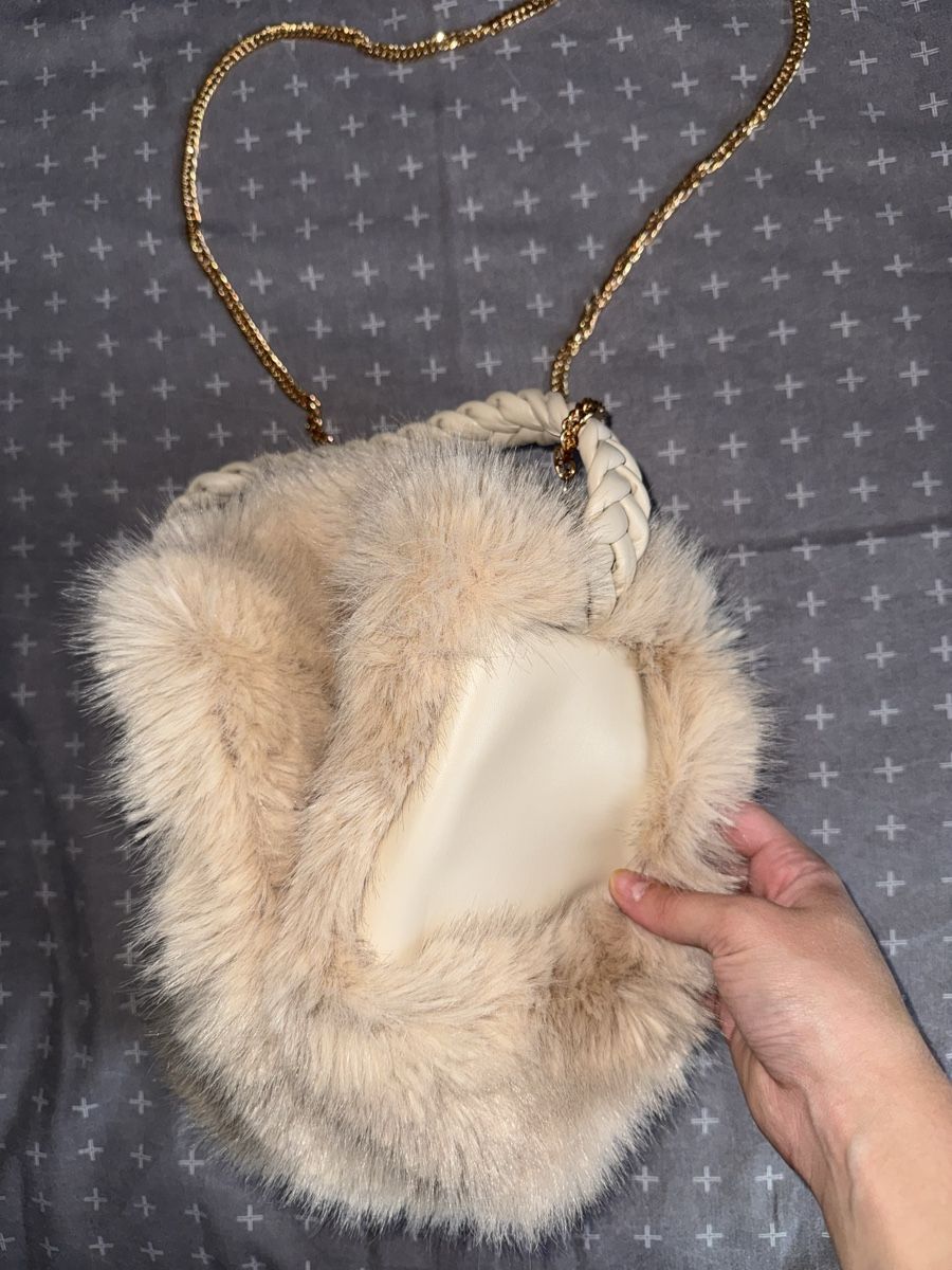 Borse da donna: FLAUSCHIGE UMHÄNGETASCHE – Nuovo (secondo la descrizione) da St. Moritz venduto da ari_9fcv 2