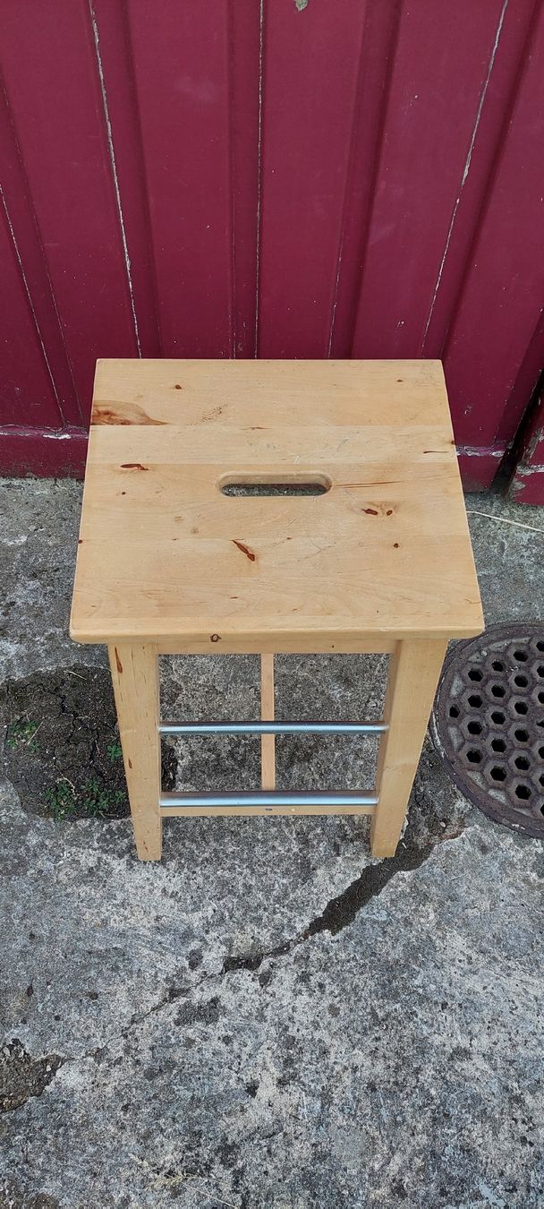 Tables: Kücheninsel mit 3 gratis Barhockern – D'occasion à Dübendorf par Takaka 5