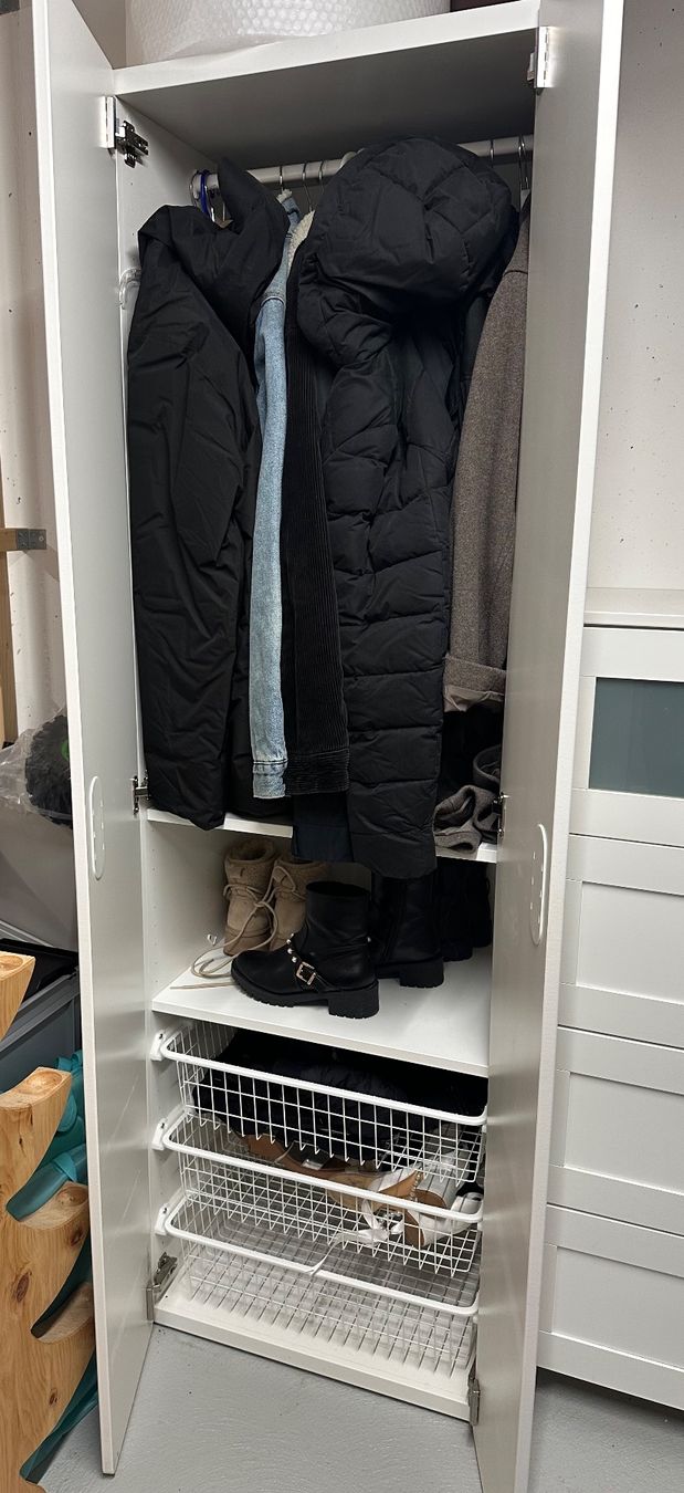 Ikea Armoires: Kleiderschrank Ikea schmal – D'occasion à Zürich par tthebst 1
