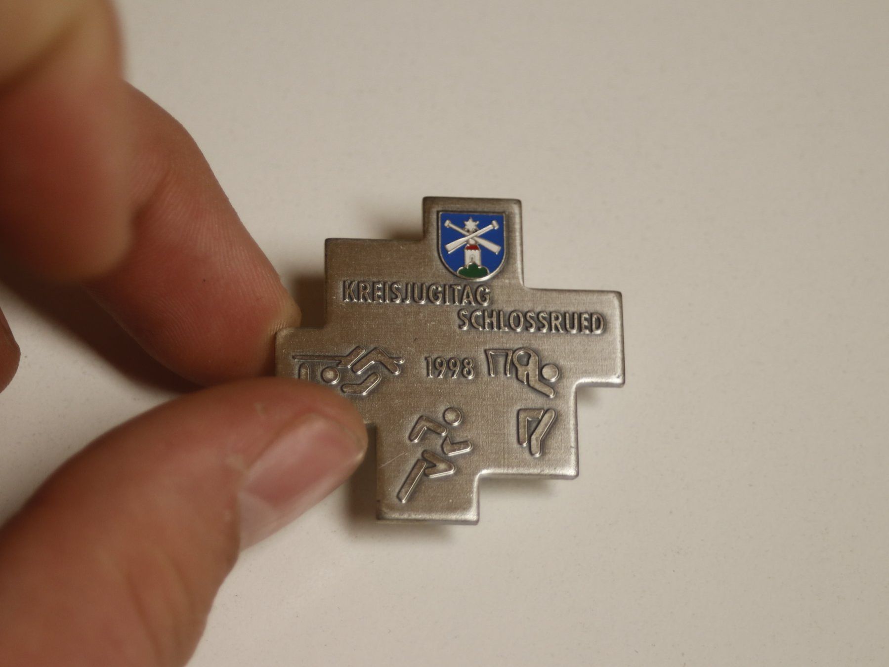 Placchette & Badge: Pin – Usato da Zofingen venduto da dodolino65 1