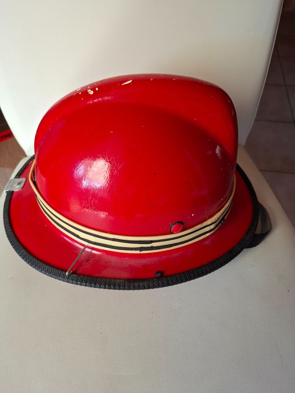 Pompiers: Alter Feuerwehrhelm , Grösse verstellbar – D'occasion à Schwanden Sigrisw par pho_2mc9 1