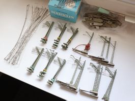 Schönes Märklin Oberleitung Set - viele Masten & Fahrdraht