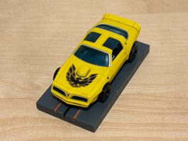 Auto World Pontiac Firebird gelb gebraucht