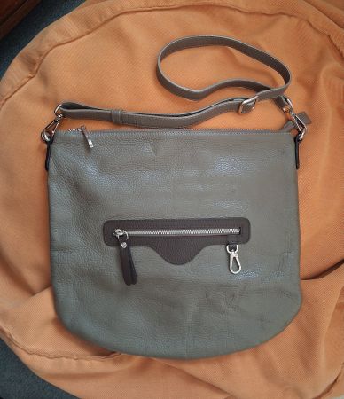 Hochqualitative Ledertasche "Made in Italy"