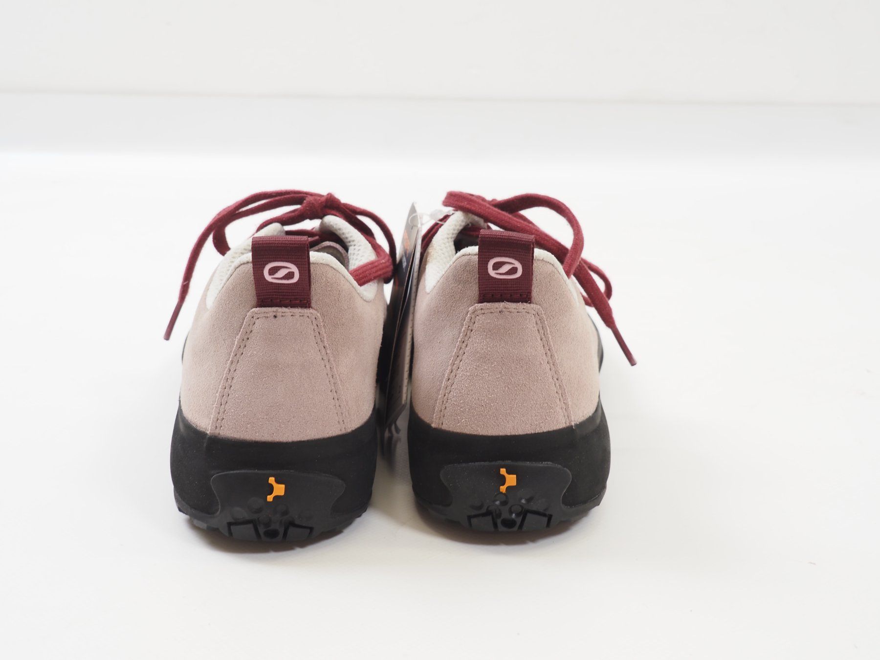 Scarpa Scarpe da donna: SCARPA Freizeitschuh Gr. 38,5 (21118) – Nuovo (secondo la descrizione) da Zürich venduto da fundsachenverkauf 2