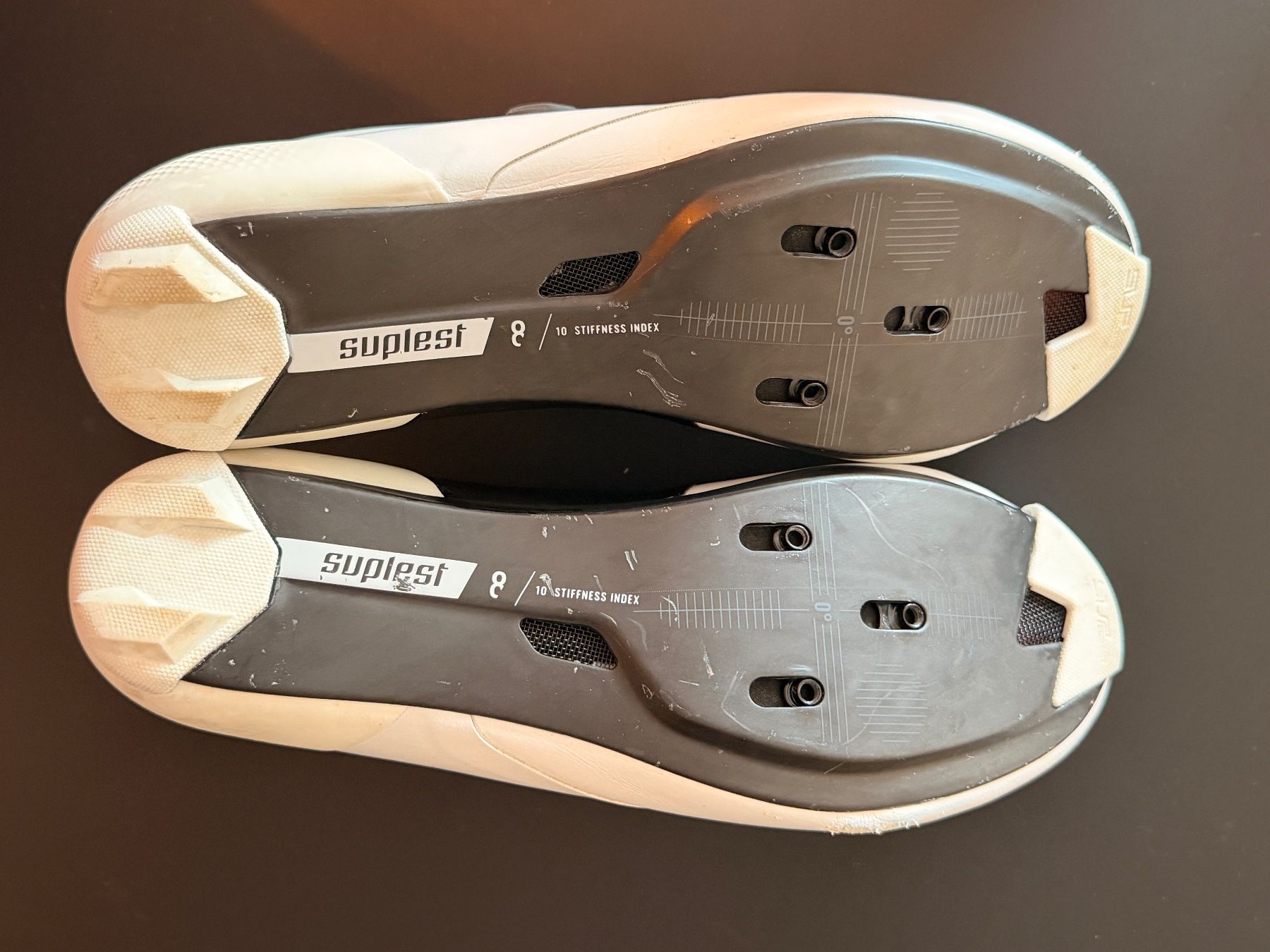 Suplest Chaussures hommes: Veloschuhe Suplest Grösse 41BOA System weiss schwarz – D'occasion à Orpund par mar_qrp6 5