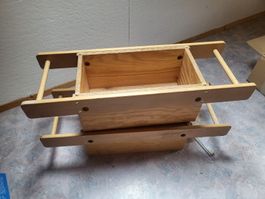 2 Holzkisten mit Tragegriffen