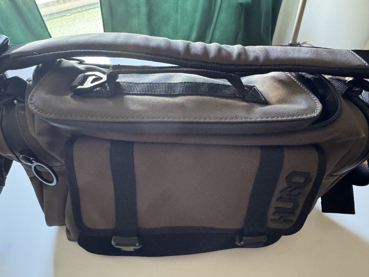 Hugo Boss Borse: Sac HUGO  en parfait état  – Usato da Veytaux venduto da 81v_2xqb 1
