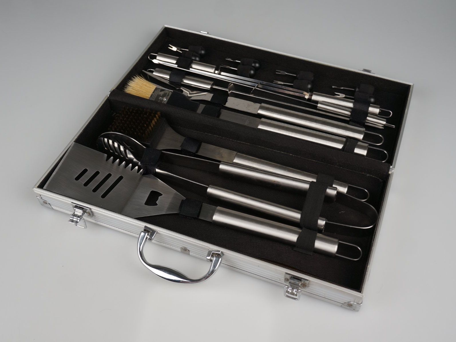 Set di posate: BBQ Grillbesteck Set – Usato da Rüti ZH venduto da Restwert_Rueti_ZH 1