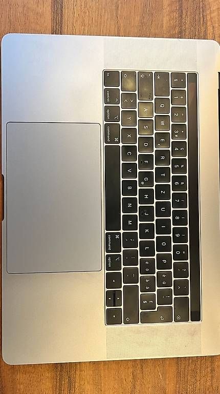Notebook: MacBook Pro 15" (2018) 16GB RAM – Usato da Zürich venduto da phi_9hc8 2