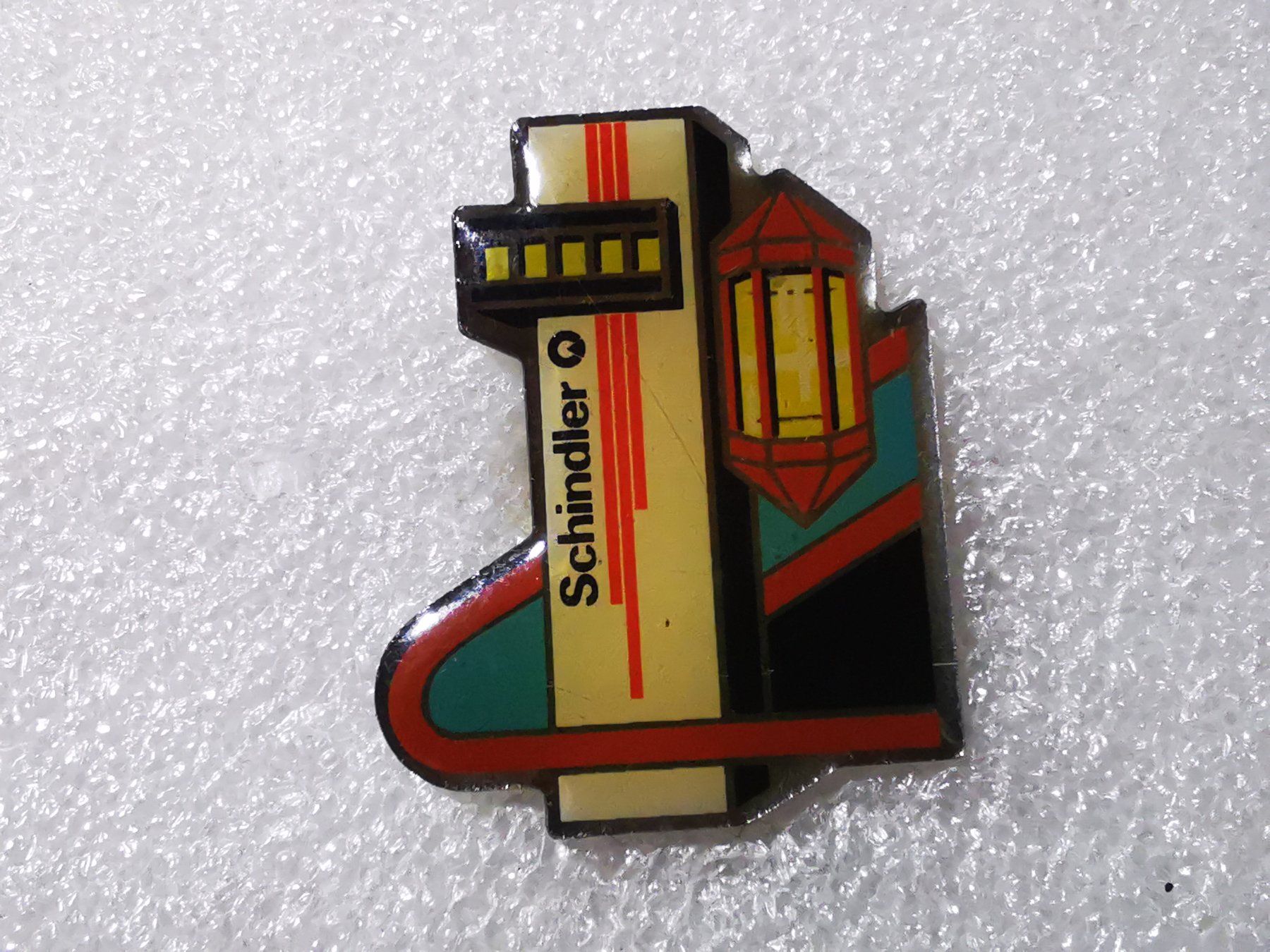 Placchette & Badge: Ansteckpin 15: Schindler – Usato da Oppligen venduto da Pin-Fall-Shop