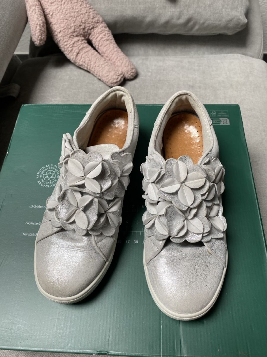Kennel + Schmenger Scarpe da donna: Kennel und  Schmenger Leder silberne Sneaker Gr.  4 ca. 37 – Usato da Homberg b. Thun venduto da Homata