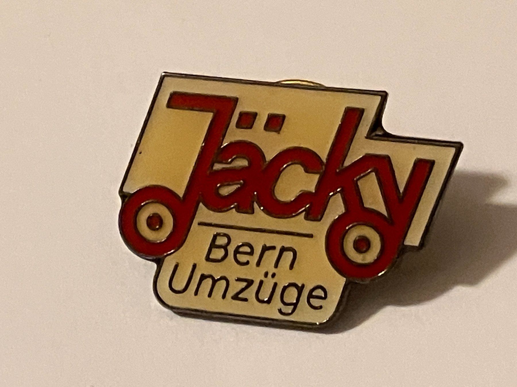 Placchette & Badge: 1 Pin Jäcky Umzüge Bern – Usato da Basel venduto da djwwpp