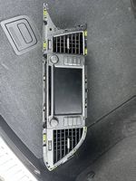 Seat/Cupra Leon Display MIB 2 mit Klimaschacht