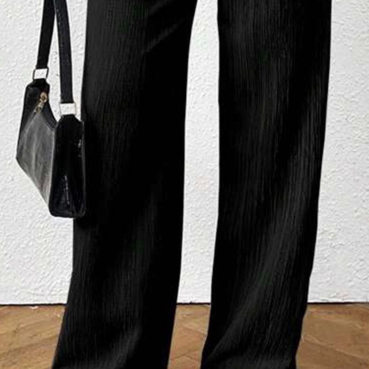 Pantaloni: Women's Black Trousers – Usato da Zürich venduto da onlyifashion 1
