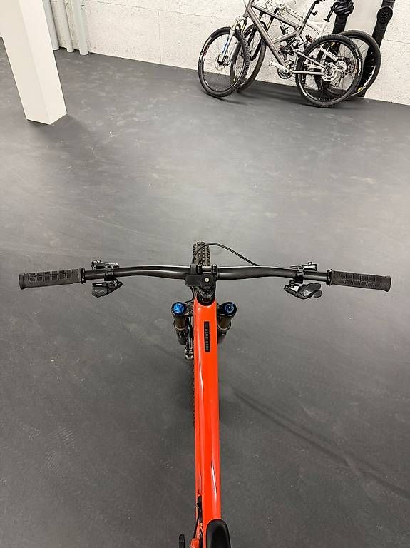 Biciclette: Santa Cruz Hightower V2 CC 2022 – Usato da Eschenbach SG venduto da gychaleo 3