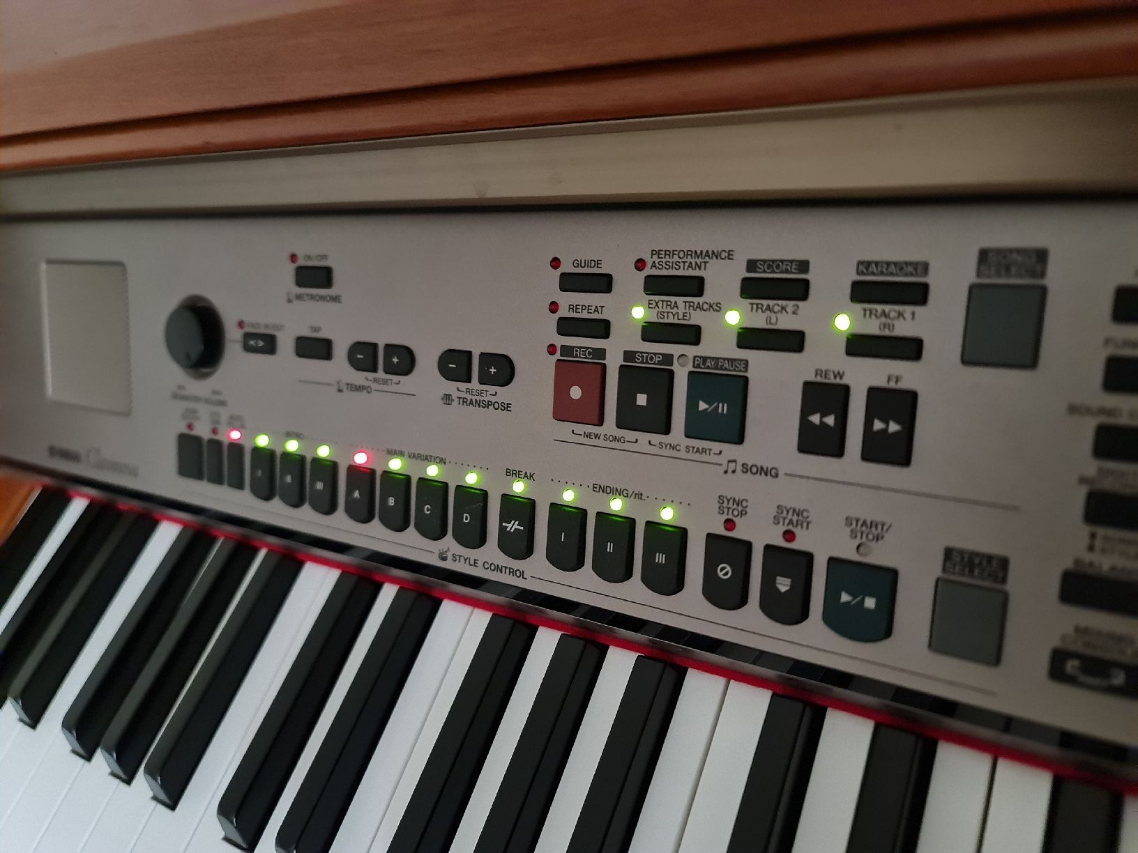 Yamaha Musikinstrumente: Yamaha Clavinova CVP-301 Digitalpiano. – Gebraucht aus Campocologno von Arte2108 1
