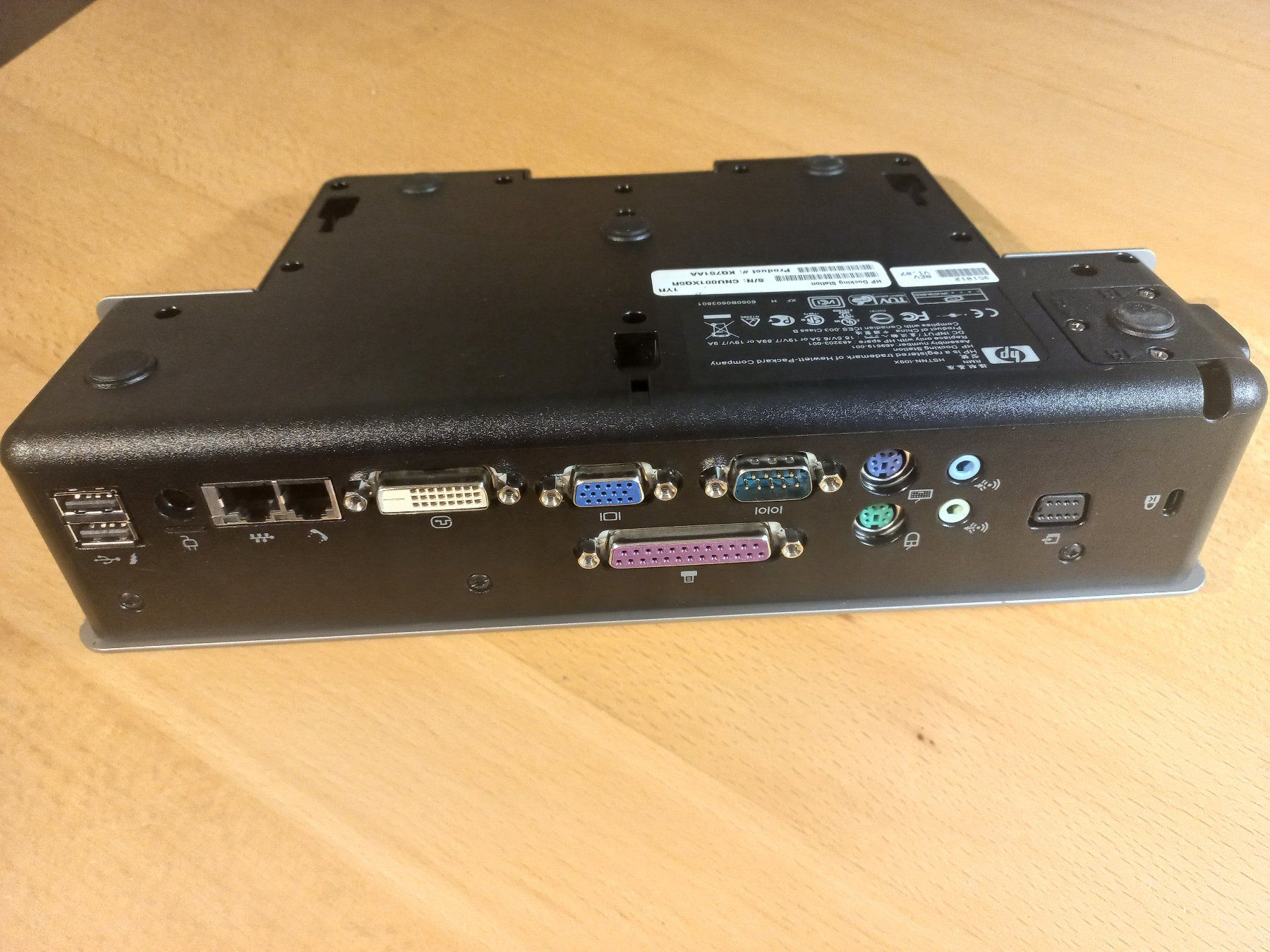 Hewlett Packard Docking station: 1-HP-DOCKING-KQ751AA – Usato da Zürich venduto da irm_lc5f 4