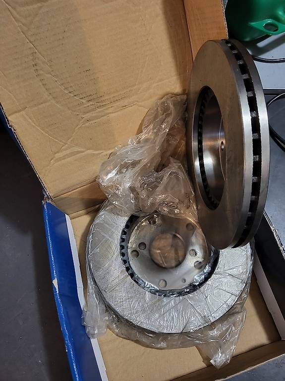 Daewoo Tutti pezzi di ricambio auto: Daewoo Bremsscheiben Sakura – Usato da Dübendorf venduto da Magc76 3