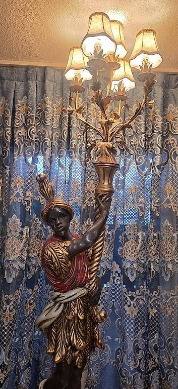 Sculture & Statue: Antiker Nubischer Fackelhalter aus Holz – Usato da Kaufdorf venduto da Nati-Nati