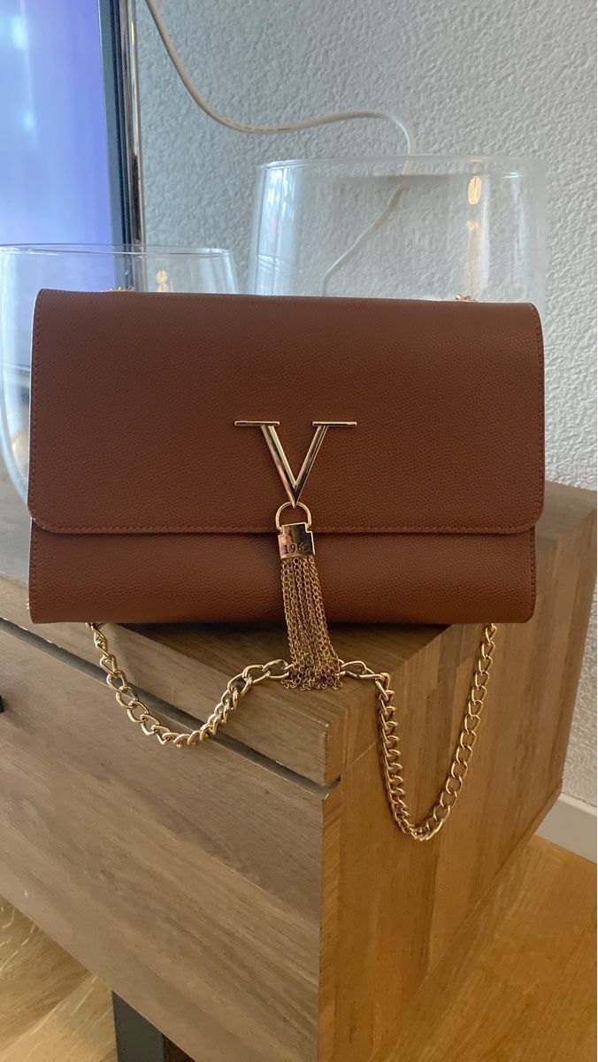 Valentino Borse da donna: Braune Ledertasche mit gold. Details – Nuovo (secondo la descrizione) da Thun venduto da Intinity__
