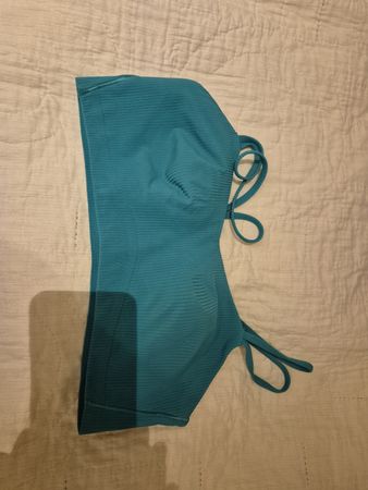 Lululemon Sport BH grün Grösse 12 sehr guter Zustand