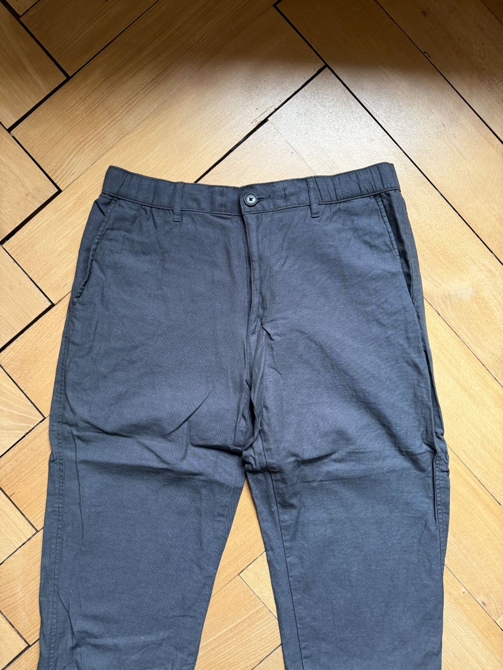 Uniqlo Pantalons: UNIQLO - Hose graublau M – D'occasion à Zürich par Diazaio 1
