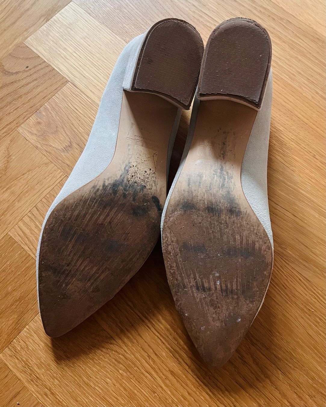 Scarpe da donna: Beige Pumps aus Wildleder, Grösse 38 – Usato da Basel venduto da oli_hpw7 2