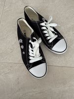 Sneaker Havanna schwarz mit Edelweiss Stickerei Grösse 38