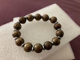 Schönes braunes Holzperlen Armband, dehnbar, Sprinkle Effect