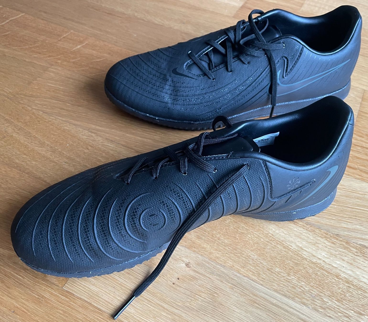 Nike Scarpe da donna: Nike Phantom GX 2 Academy IC, EUR 40, Black – Usato da Basel venduto da JohnnyCrash 1