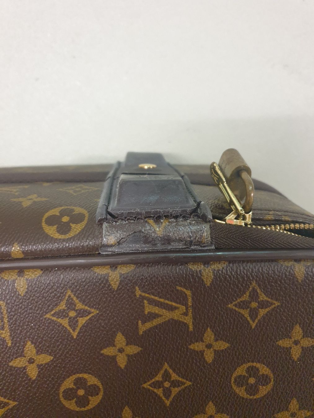 Louis Vuitton Sacs femmes: Louis Vuitton Koffer – D'occasion à Zürich par age5. 6