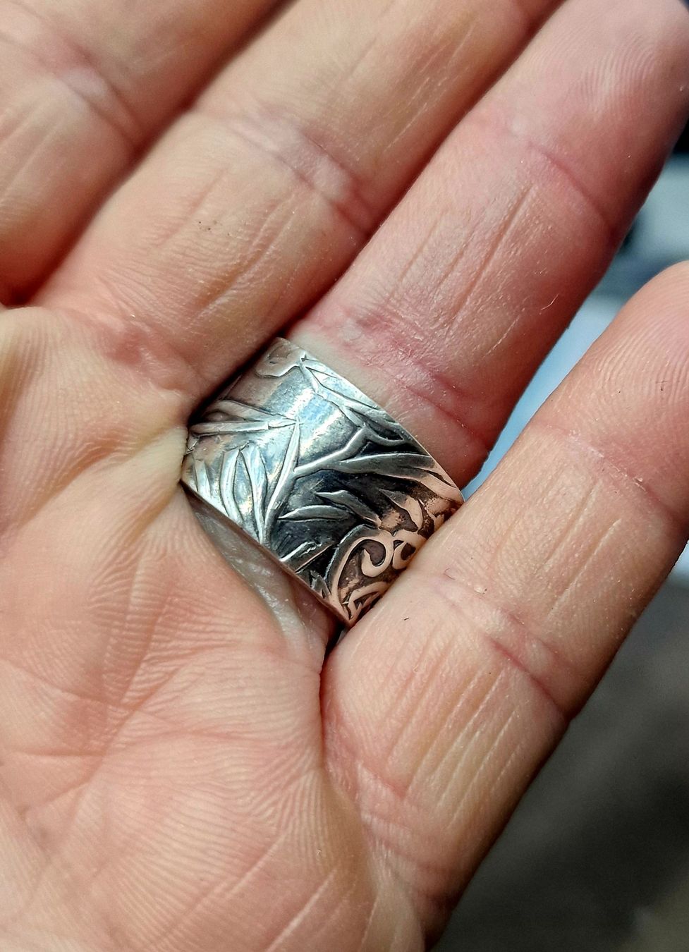 Anelli: Fantasy-Ring Silber & roher Rubin, Grösse 55 – Nuovo e nell'imballaggio originale da Aarau venduto da Schmuckhoehle_MD 3