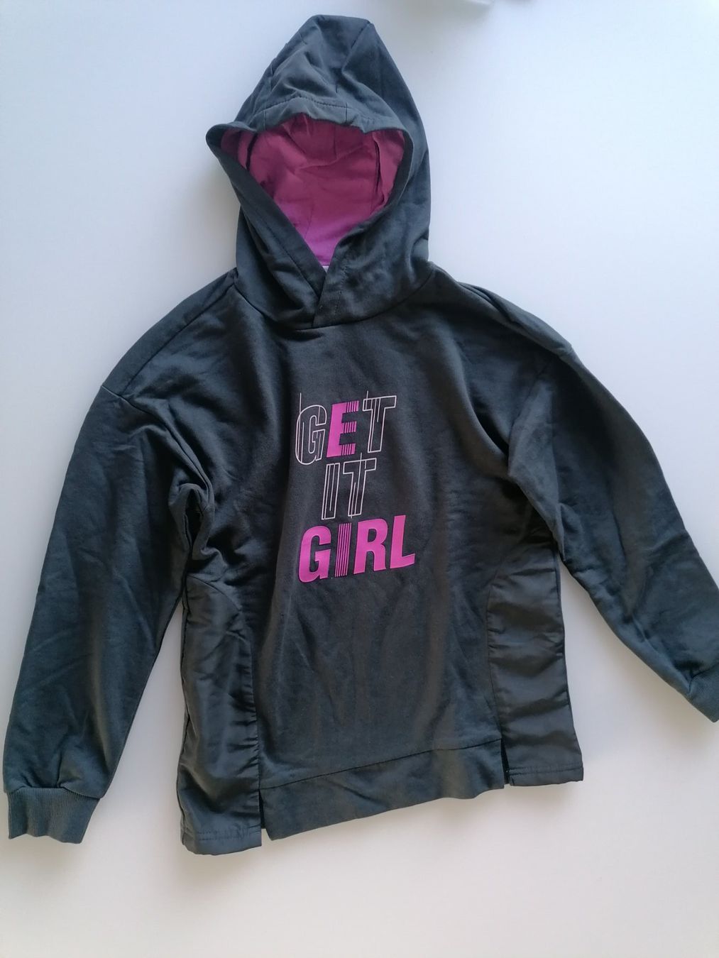 Maglioni & Felpe: TOP-ZUSTAND: Girl Pullover 152 – Usato da Uster venduto da Smilla07
