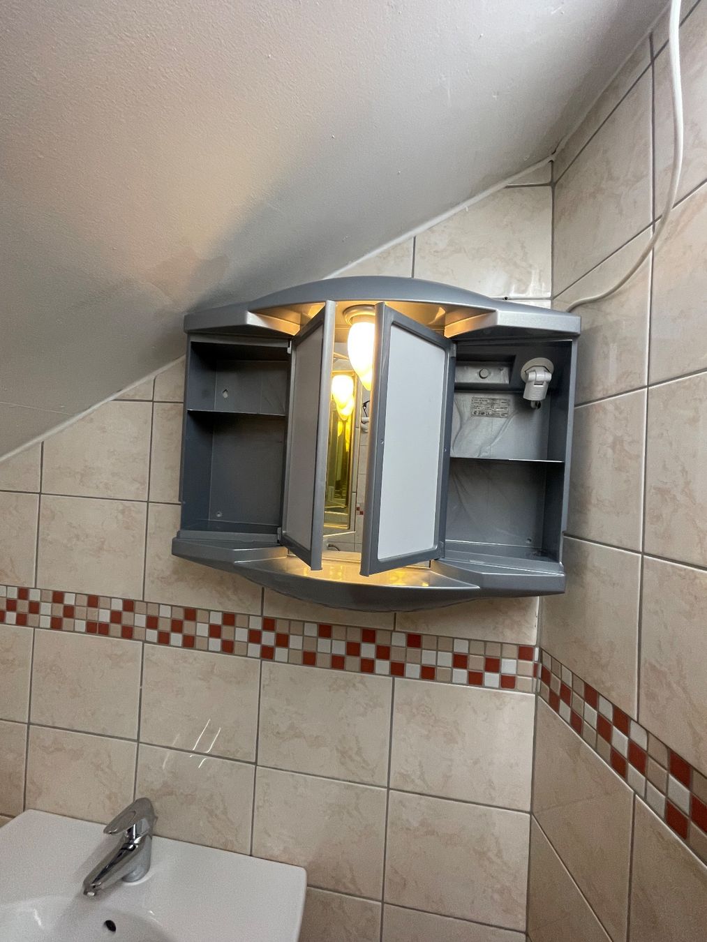 Lavabi & lavandini: Waschbecken – Usato da Dotzigen venduto da gok_5vfh 1