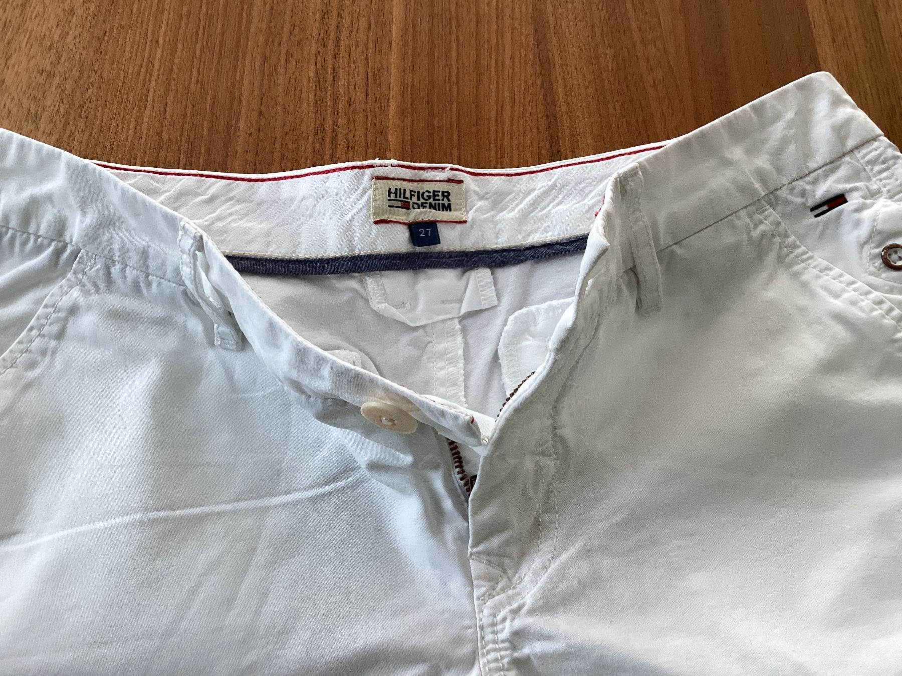 Tommy Hilfiger Pantaloni: Tommy Hilfiger Shorts – Usato da Dachsen venduto da Achohberg 1