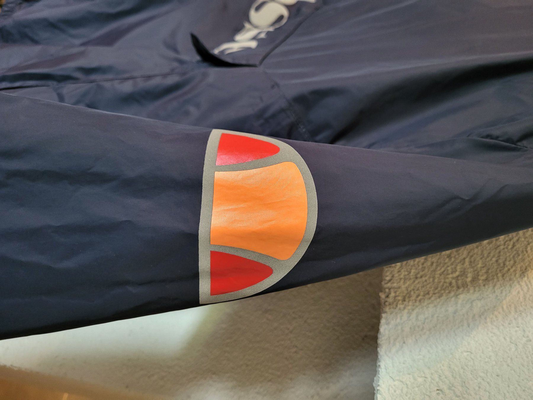 Ellesse Giacche: Veste coupe-vent Ellesse, taille M – Nuovo (secondo la descrizione) da Premier venduto da lio_nvy5 2