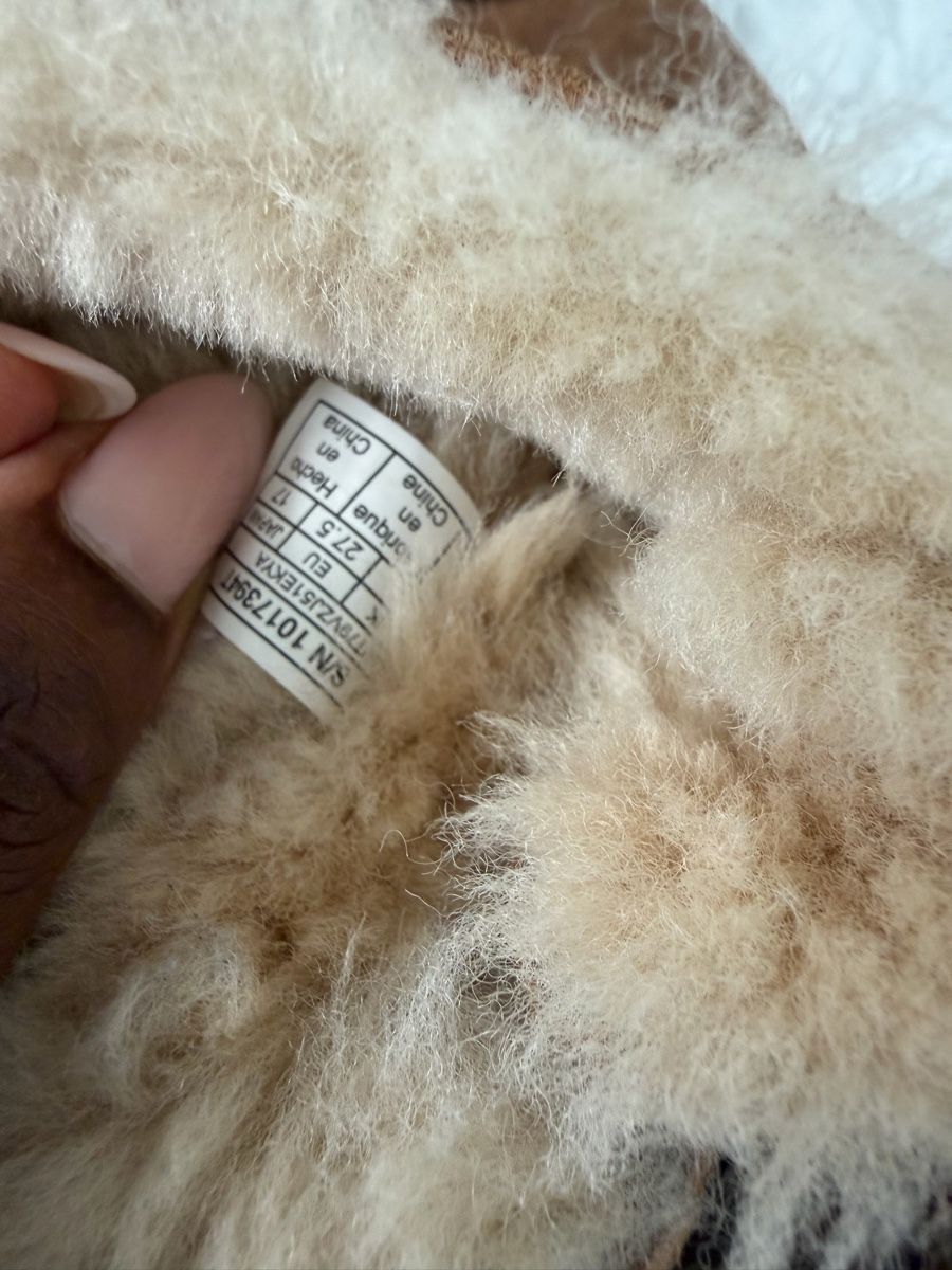 Ugg Schuhe für Jungen: Ugg 27.5 – Gebraucht aus Bad Ragaz von asi_dq2k 4