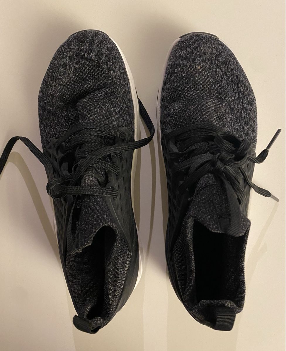 Scarpe da uomo: Domys Gym Schuhe, Grösse 36 – Usato da Prez-vers-Noréaz venduto da Onicolet11 1