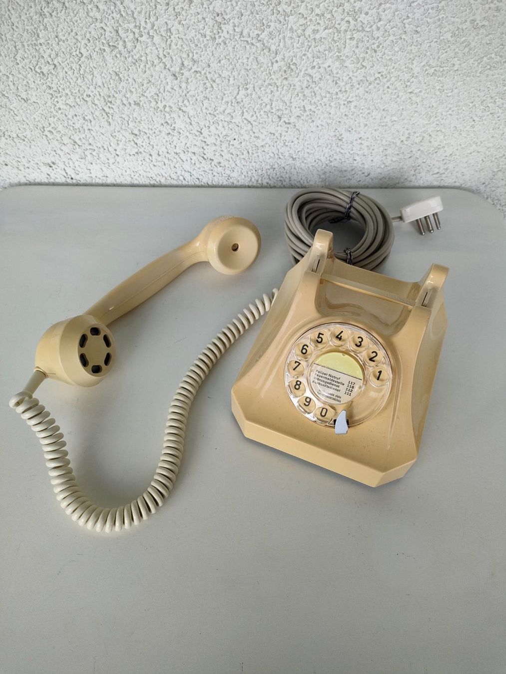 Telefoni: Original Schweizer Telefon crème – Usato da Dietikon venduto da Tucumano1981 2