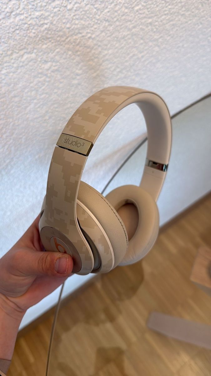 Beats Cuffie: Beats Studio3 Wireless Kopfhörer Camo – Usato da Unterkulm venduto da lou_p8j5 4