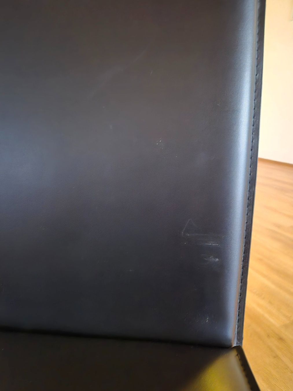 Sedie: 4 stück kunstleder Stühle – Usato da Studen Be venduto da SIGISPIEL 1