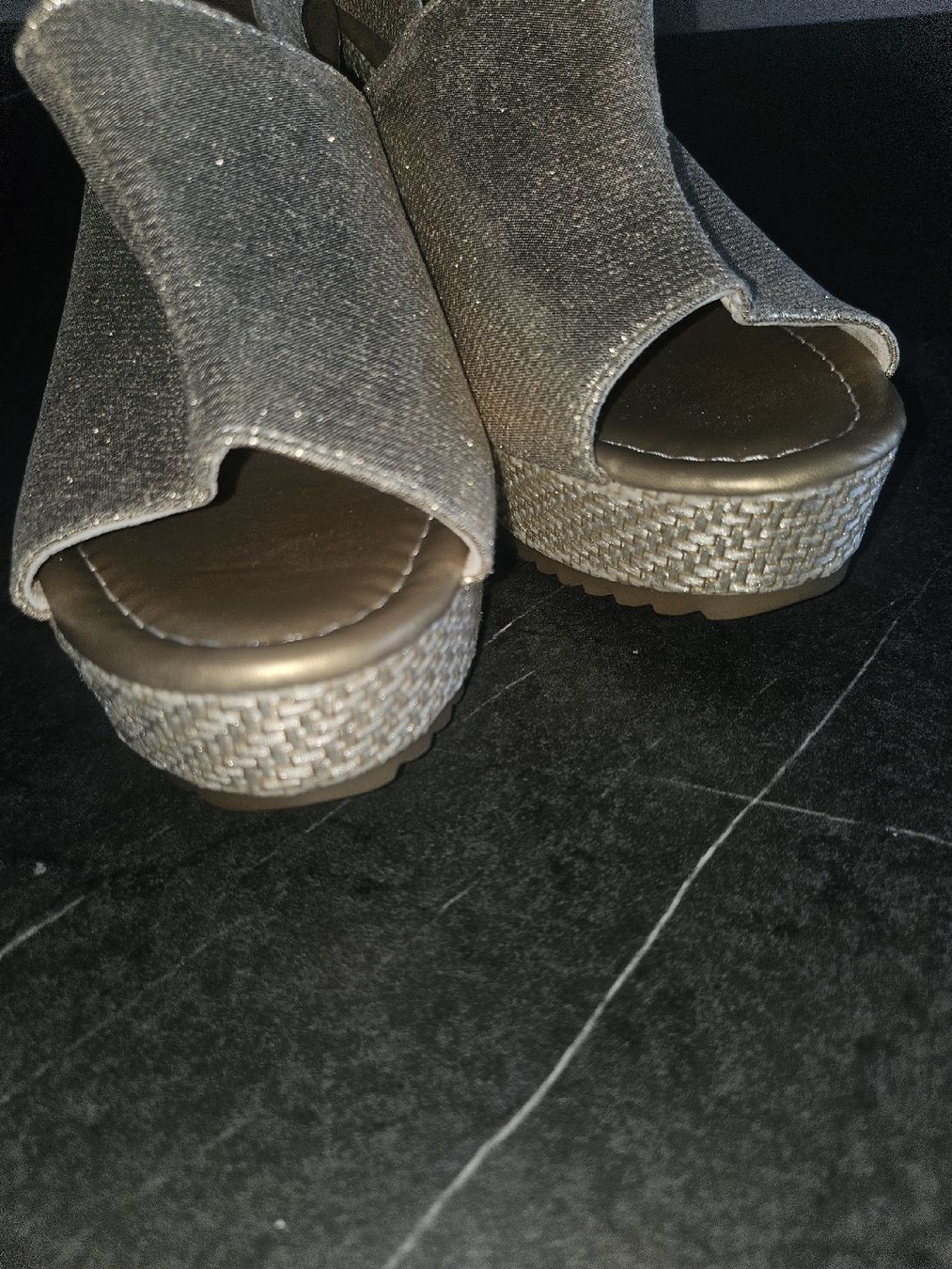 Chaussures femmes: Sandales compensées doré taille 39 neuve – Neuf avec emballage d'origine à Biel/Bienne par stessy12 3